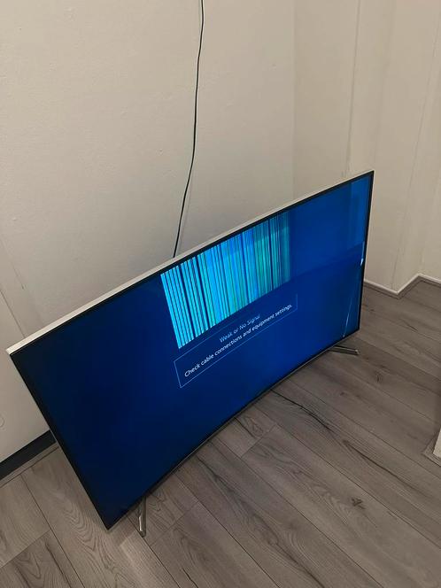 Nette 55 inch 4k smart tv curved. Led is stuk, Audio, Tv en Foto, Televisies, Zo goed als nieuw, LED, 100 cm of meer, 4k (UHD)