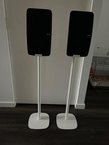 Sonos Play:5 Gen 2 wit (model S100) inclusief standaards beschikbaar voor biedingen