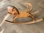 Houten hobbelpaard, Ophalen, Gebruikt