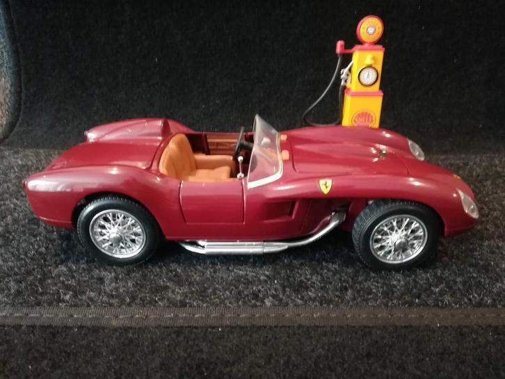 Ferrari 250 Testa Rossa 1958 - 1:18 - Maisto, Hobby en Vrije tijd, Modelauto's | 1:18, Zo goed als nieuw, Auto, Maisto, Verzenden