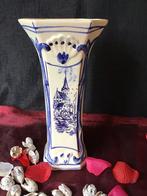 Delfts blauwe vaas Handgeschilderd  H. 25 cm, Antiek en Kunst, Ophalen of Verzenden