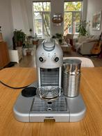 Nespresso koffiezetapparaat met melkopschuimer, Witgoed en Apparatuur, Koffiezetapparaten, Ophalen of Verzenden, Zo goed als nieuw