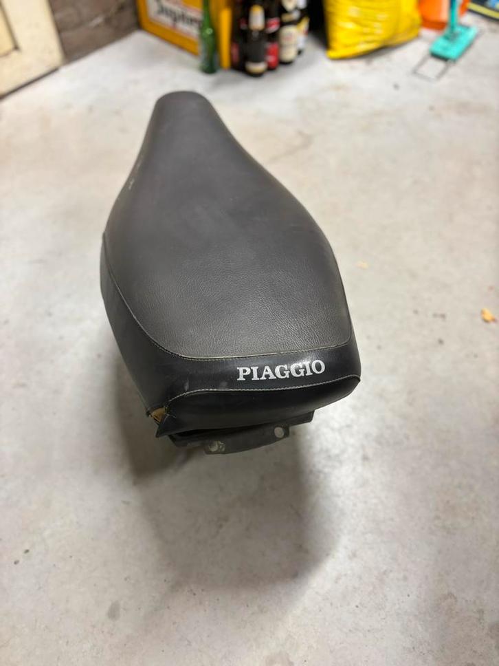 Piaggio Skipper Zadel + Buddybak, Fietsen en Brommers, Brommeronderdelen | Scooters, Gebruikt, Piaggio, Zadel, Ophalen of Verzenden