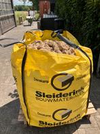 Twee big bags met briketten, Doe-het-zelf en Verbouw, Ophalen of Verzenden, Zo goed als nieuw