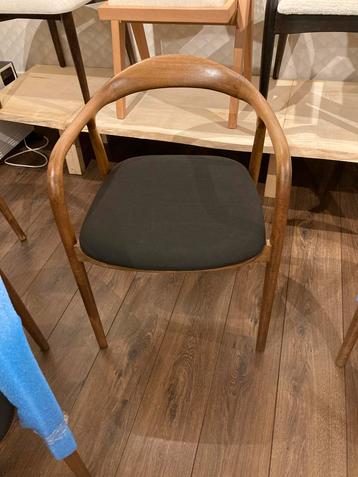 4 of 6 stoelen CAPRI nieuw, hout linnen wit beschikbaar voor biedingen