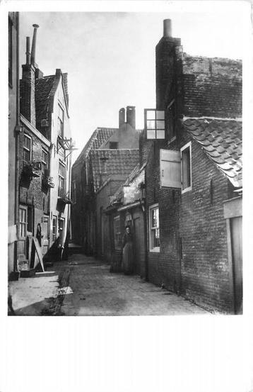 (386-250-045) Dordrecht Kattengang aan de Vest beschikbaar voor biedingen