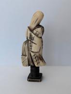 Okame netsuke, hoorn, Antiek en Kunst, Ophalen of Verzenden