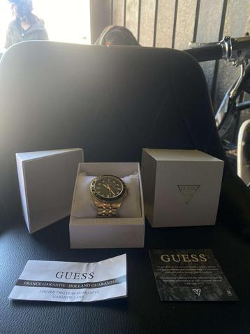 Guess Herenhorloge - Gouden Kleur beschikbaar voor biedingen