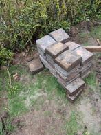 Gratis af te halen zsn ongeveer 7m2, Tuin en Terras, Tegels en Klinkers, Ophalen, Gebruikt, Klinkers, 10 m² of meer