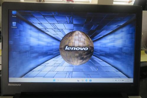 Lenovo ideapad 300 notebook, Computers en Software, Windows Laptops, Gebruikt, 15 inch, SSD, Minder dan 2 Ghz, 4 GB, Qwerty, Met videokaart