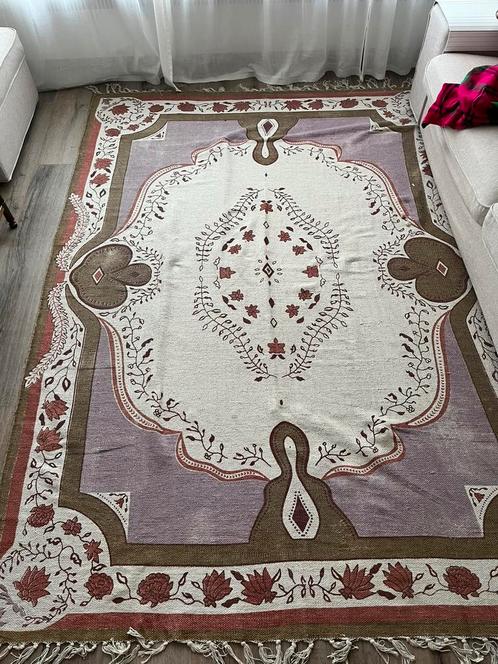 Moet weg: sissy-boy vloerkleed paars olijf kleur, Huis en Inrichting, Stoffering | Tapijten en Kleden, Zo goed als nieuw, 150 tot 200 cm