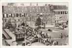 DEN HAAG INGANG BINNENHOF STANDBEELD KONING WILLEM II DRUKTE, Ophalen of Verzenden, 1940 tot 1960, Zuid-Holland