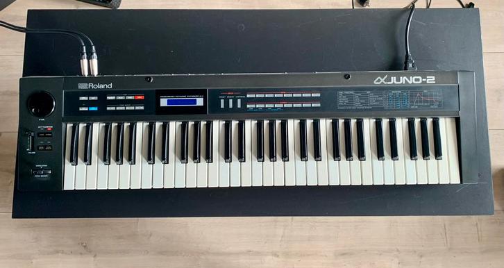 Roland Alpha Juno 2, Muziek en Instrumenten, Synthesizers, Zo goed als nieuw, 61 toetsen, Roland, Ophalen