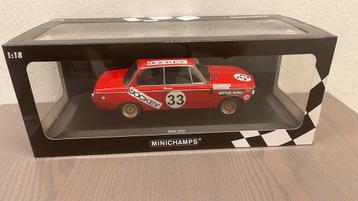 1:18 Minichamps BMW 2002 nieuw beschikbaar voor biedingen