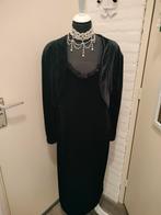 Elegante zwarte feestjurk incl jasje mt 38, Ophalen of Verzenden, Zo goed als nieuw, Zwart, Boven de knie