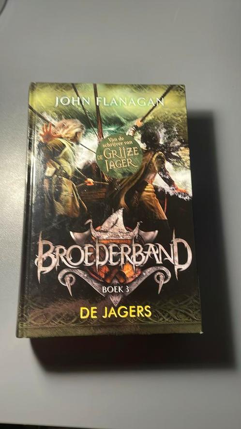 John Flanagan - De jagers, Boeken, Kinderboeken | Jeugd | 10 tot 12 jaar, Zo goed als nieuw, Ophalen of Verzenden