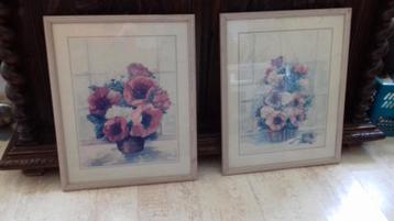 Vintage schilderijen met bloemdecor 53x43 cm. 2 stuks.  beschikbaar voor biedingen
