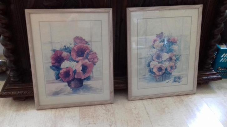 Vintage schilderijen met bloemdecor 53x43 cm. 2 stuks., Antiek en Kunst, Kunst | Schilderijen | Klassiek, Ophalen of Verzenden