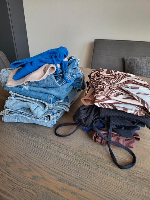 Kledingpakket maat S, XS, 34 en 36, Bershka,  Zara, Kleding | Dames, Dames-kledingpakketten, Zo goed als nieuw, Maat 36 (S), Ophalen of Verzenden