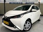 Toyota Aygo 1.0 VVT-i x-play I CAMERA I CRUISE I AIRCO I LIC, Voorwielaandrijving, Stof, Gebruikt, Euro 6