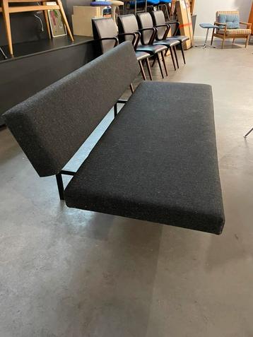 Vintage Martin Visser opknapper jaren 50 slaapbank bank beschikbaar voor biedingen