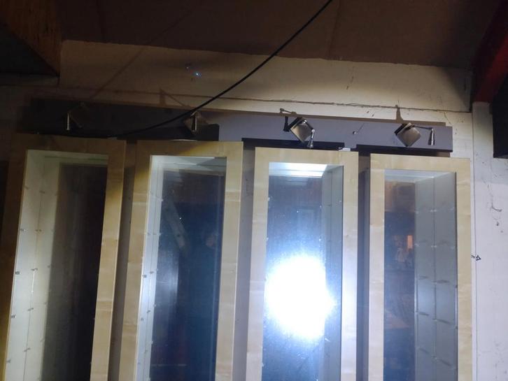 4 vitrinekasten ( ikea), Huis en Inrichting, Kasten | Vitrinekasten, 150 tot 200 cm, 25 tot 50 cm, Ophalen