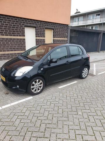 Toyota yaris  beschikbaar voor biedingen