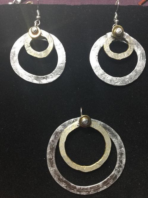 Set oorbellen en kettinghanger, Sieraden, Tassen en Uiterlijk, Oorbellen, Zo goed als nieuw, Hangers, Overige materialen, Zilver