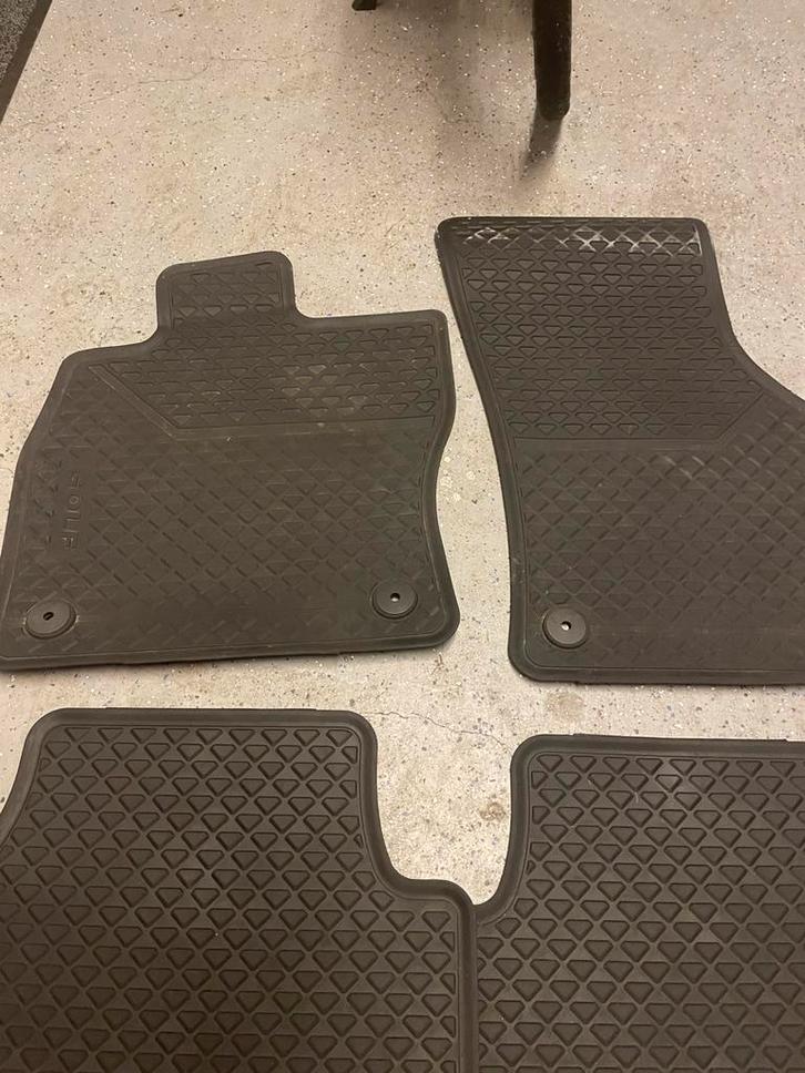 Rubber matten golf 7, Auto diversen, Automatten, Zo goed als nieuw, Ophalen of Verzenden