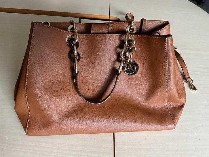 Michael Kors dames tas (rek 3), Sieraden, Tassen en Uiterlijk, Tassen | Damestassen, Zo goed als nieuw, Handtas, Beige, Ophalen of Verzenden