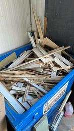 Gratis droog rest hout- knutsel hout, Tuin en Terras, Haardhout, Minder dan 3 m³, Ophalen, Overige houtsoorten, Blokken