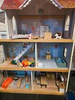 Leuk houten poppenhuis met accessoires, Kinderen en Baby's, Speelgoed | Poppenhuizen, Ophalen, Zo goed als nieuw, Poppenhuis