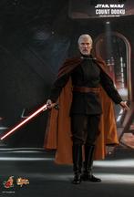 Hot Toys MMS496  Episode II Attack of the Clones Count Dooku, Ophalen of Verzenden, Zo goed als nieuw, Actiefiguurtje