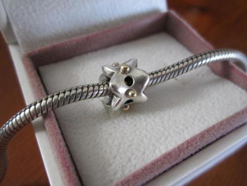Pandora bedel eyelet lace met gouden bolletjes, Sieraden, Tassen en Uiterlijk, Bedels, Pandora, Zilver, 1 bedel, Ophalen of Verzenden