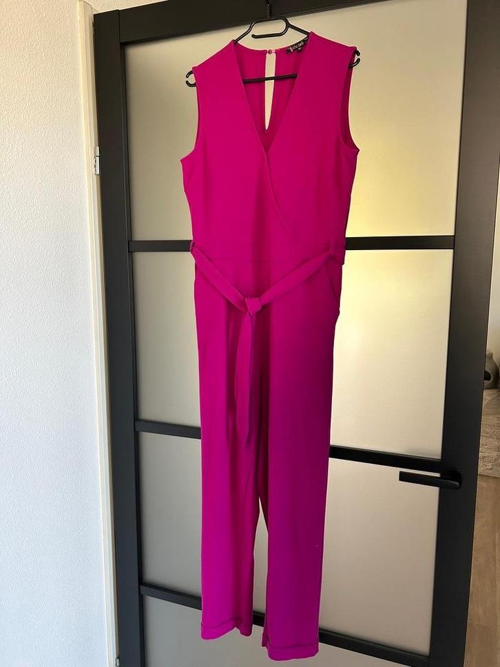 King Louie maat 40 fuchsia roze jumpsuit 2335, Kleding | Dames, Jumpsuits, Zo goed als nieuw, Maat 38/40 (M), Roze, Ophalen of Verzenden