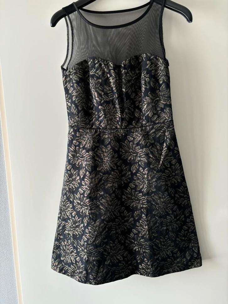 Nieuw jurkje maat 36, Kleding | Dames, Jurken, Nieuw, Maat 36 (S), Zwart, Onder de knie, Ophalen of Verzenden