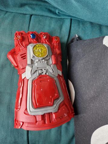 Infinity gauntlet beschikbaar voor biedingen