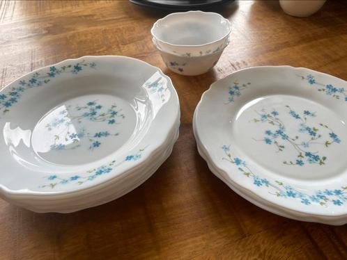 Arcopal servies veronica dinerborden kommetjes ontbijtbord, Antiek en Kunst, Antiek | Servies los, Ophalen