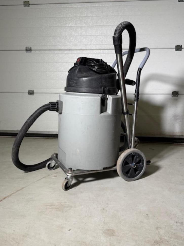 Numatic NED900 waterzuiger, Witgoed en Apparatuur, Stofzuigers, Zo goed als nieuw, Waterstofzuiger, Ophalen