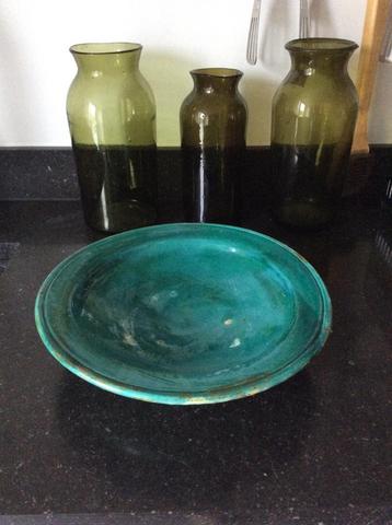 Handgemaakte oude aardewerk schaal beschikbaar voor biedingen