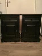 2 nachtkastjes queen Ann dressoir eethoek brocante  tafel, Ophalen