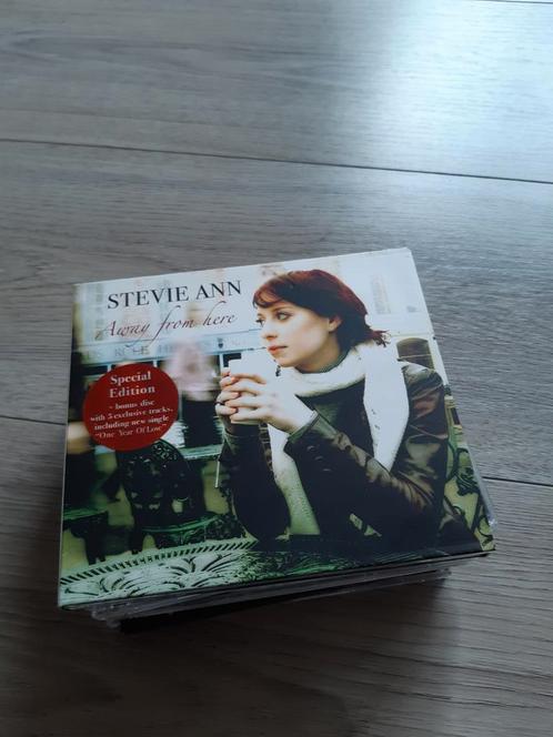 Stevie Ann - Away from Here, special edition 2cd, Cd's en Dvd's, Cd's | Pop, Zo goed als nieuw, 2000 tot heden, Ophalen of Verzenden