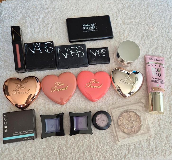 High-end makeup bundel! Makeup, kleding, tassen, schoenen, Sieraden, Tassen en Uiterlijk, Uiterlijk | Cosmetica en Make-up, Make-up