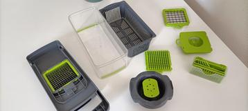 Multifunctionele groentesnijder / mandoline beschikbaar voor biedingen