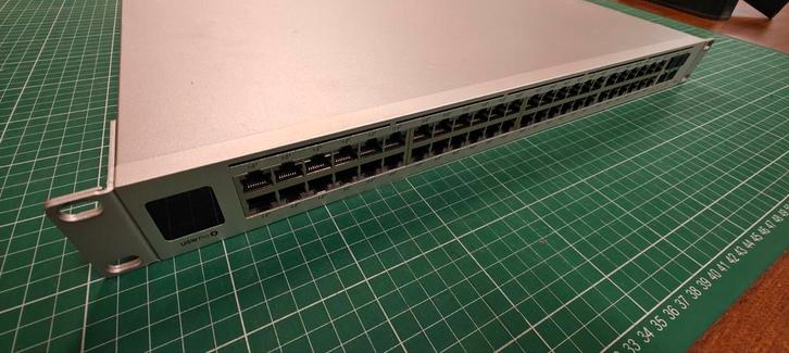 Ubiquiti UniFi USW-Pro-48-POE (600W) netwerk switch, Computers en Software, Netwerk switches, Gebruikt, Ophalen of Verzenden