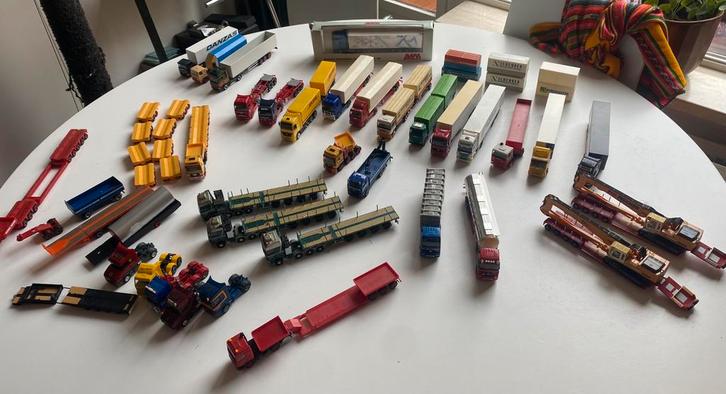 Collectie plastic HO vrachtwagens (1:87), Hobby en Vrije tijd, Modelauto's | 1:87, Gebruikt, Bus of Vrachtwagen, Overige merken