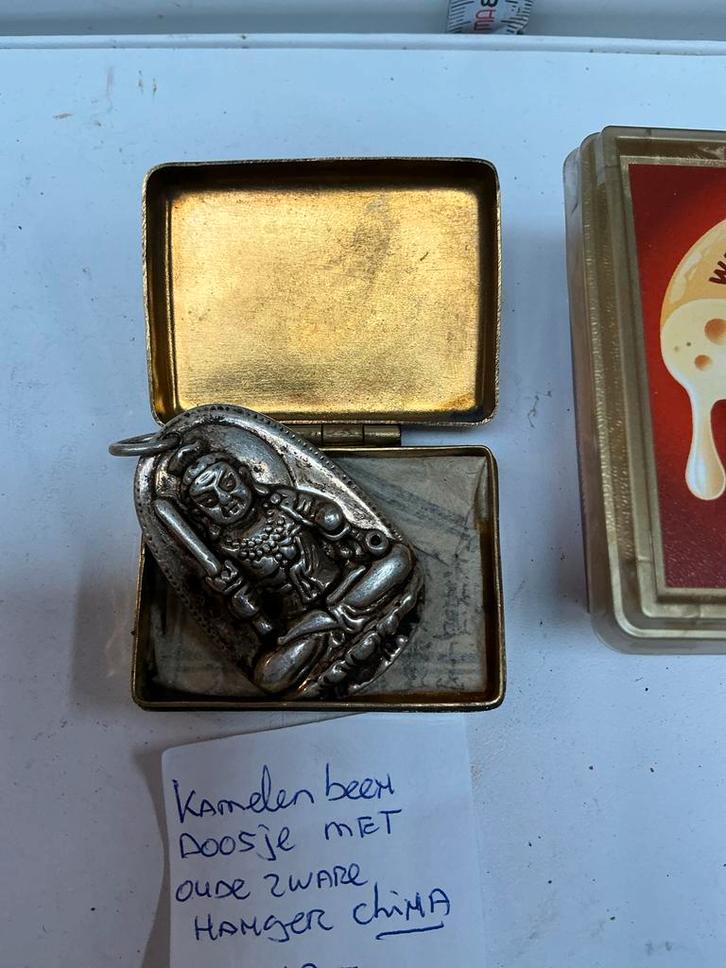 Chinees doosje met hanger, Antiek en Kunst, Kunst | Niet-Westerse kunst, Ophalen of Verzenden