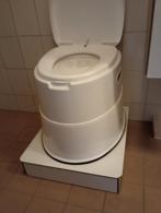 Wit camping toilet met verhoging ( voor in de badkamer), Ophalen, Zo goed als nieuw