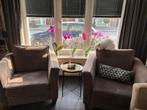 2 Comfortable Armchairs – Stylish, Durable & Pet-Friendly!, Ophalen