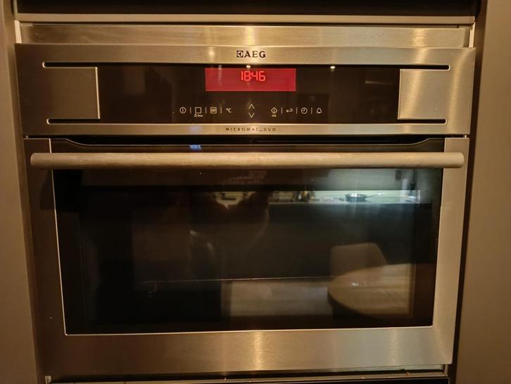 AEG magnetron met gril KR8403101M, Witgoed en Apparatuur, Magnetrons, Gebruikt, Inbouw, Magnetron, 45 tot 60 cm, Grill, Ophalen